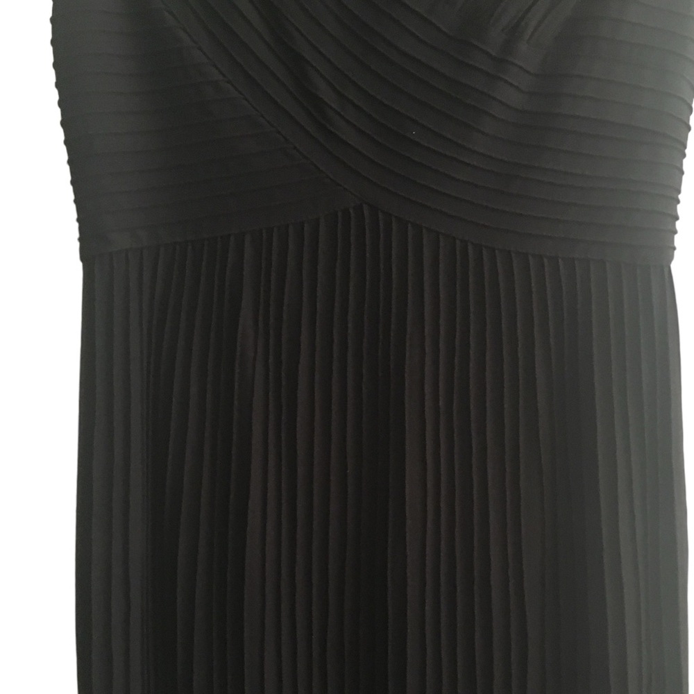 Dress - Picture 4 of 6